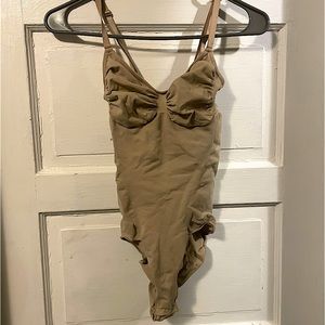 Skims Seamless Sculpt Brief Body Suit Clay XL